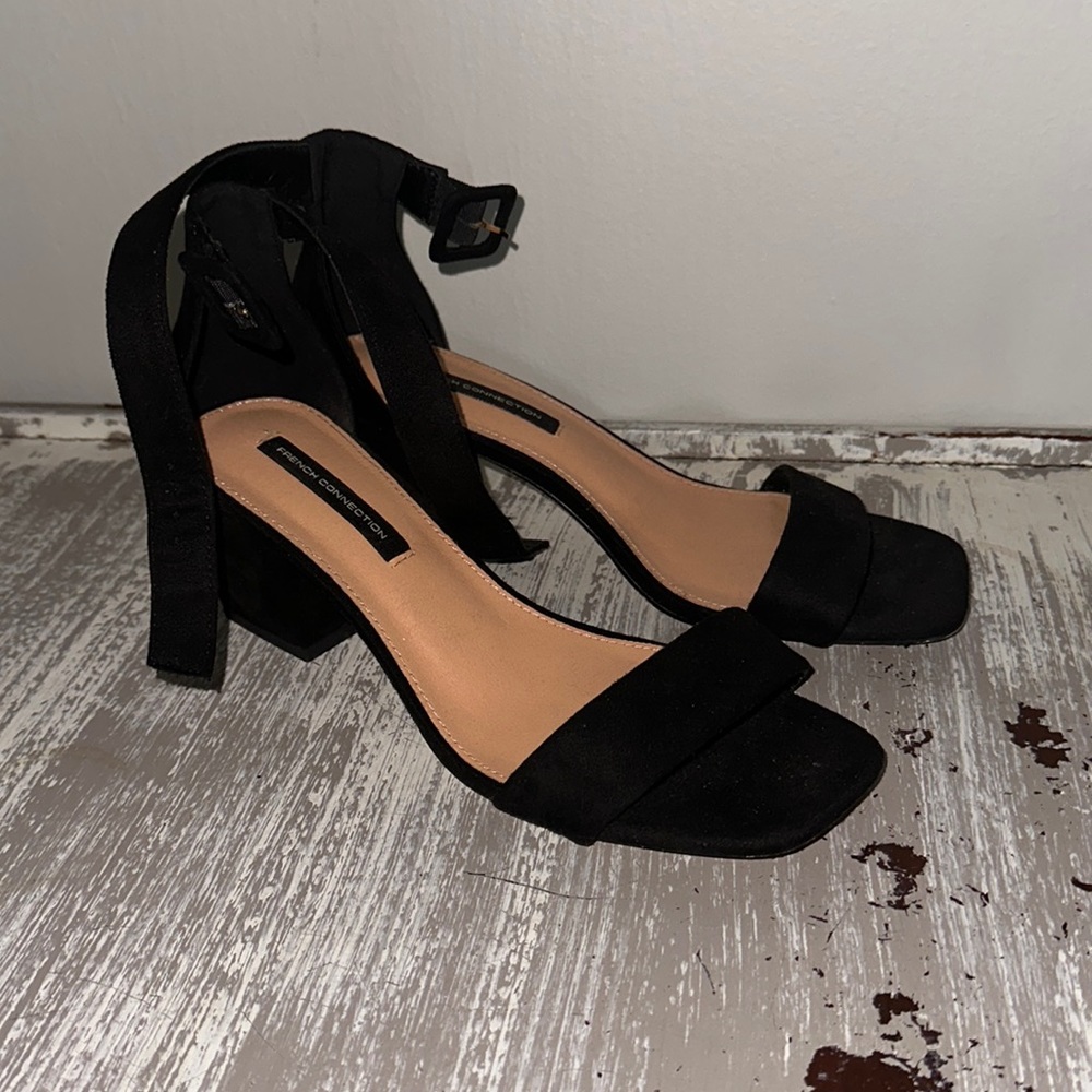Black like new little heels